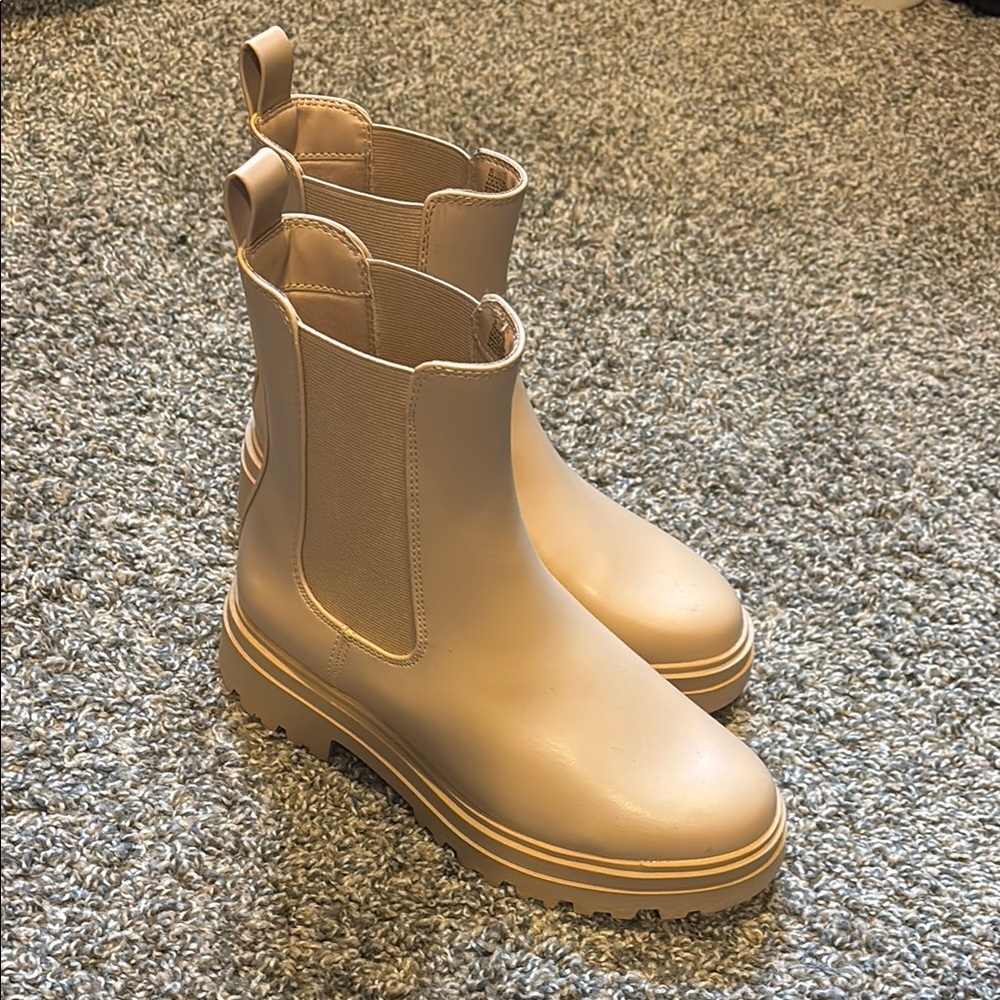 BUNDLE FOR DISCOUNT- Tan boots